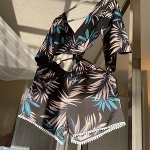 Women's Small Black Two Piece Boho Short & Crop Top Set!